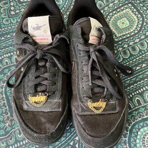 Nike Waffle Racer 2X Black and Gold Women's SZ 8